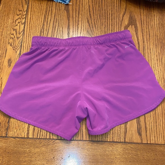 Nike athletic shorts - Picture 2 of 3